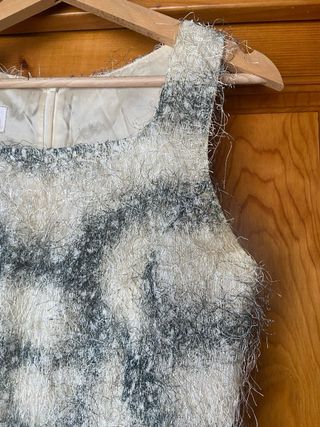 Elegante vestido en sisa.Blanco y negro.Niente.40