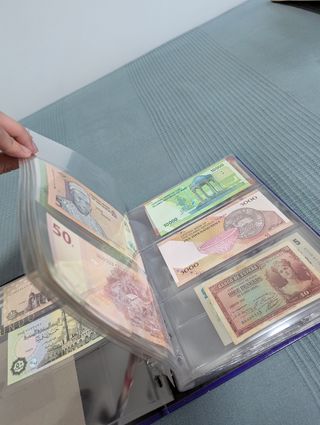 Album y fundas de billetes y monedas