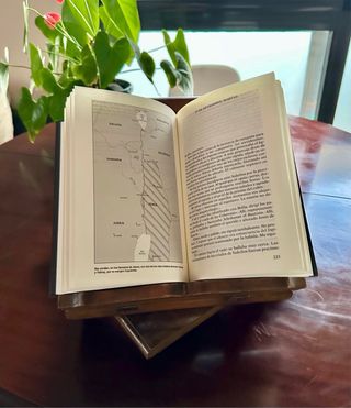 Atril Ipad tablet y libro