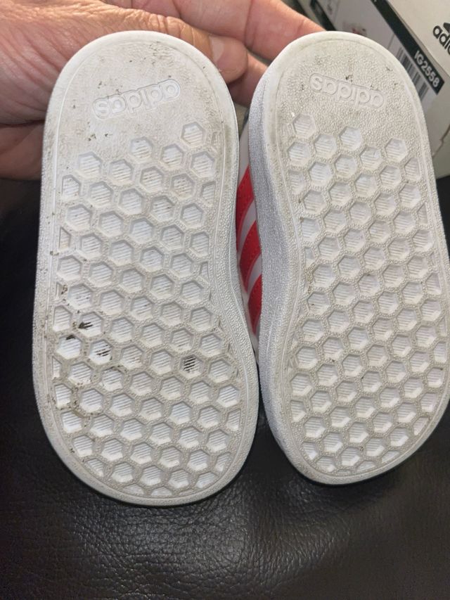 Scarpa adidas bimbo numero 20