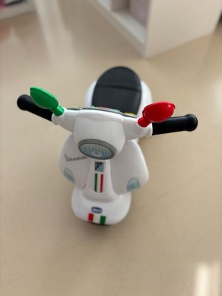 Moto vespa correpasillos