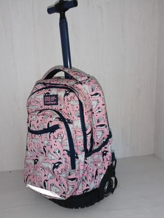 Mochila escolar rosa en muy buen estado