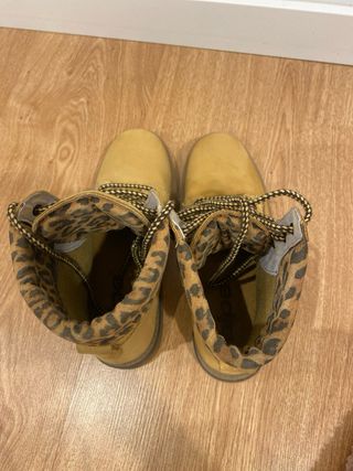 Bota alpe de piel amarillo