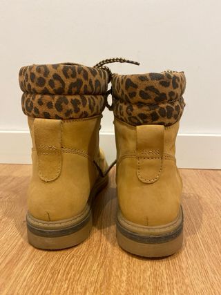 Bota alpe de piel amarillo