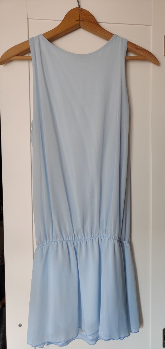 Vestido azul cielo
