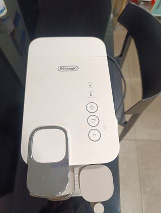 Cafetera Nespresso lattisima one