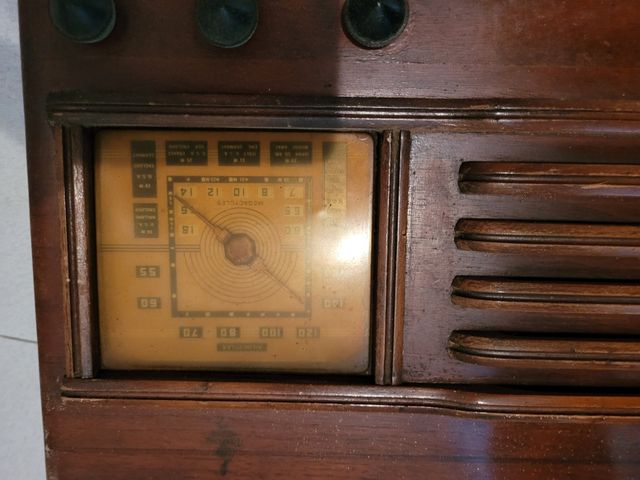 Radio antigua de lamparas