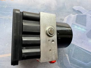 445400D011 895410D030 TOYOTA YARIS Bloque ABS