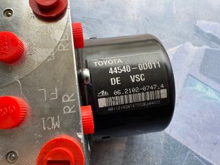 445400D011 895410D030 TOYOTA YARIS Bloque ABS