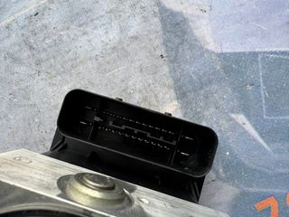 445400D011 895410D030 TOYOTA YARIS Bloque ABS