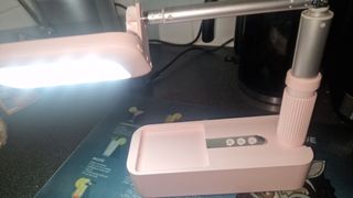 Supporto per cellulare da tavolo senza fili