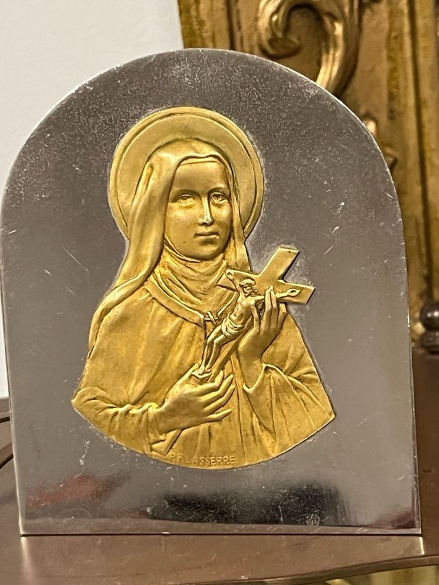 Placa Sta Teresa firmada Lasserre.