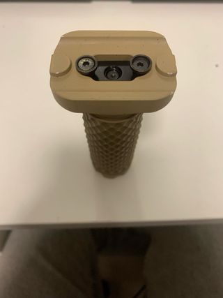 Grip vertical keymod metálico