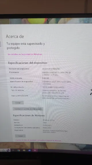 Ordenador de sobremesa pequeño