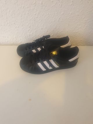 Banbas Adidas superstar
