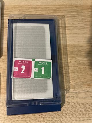 Pack de 4 fundas y un protector antiespías para el iPhone XR