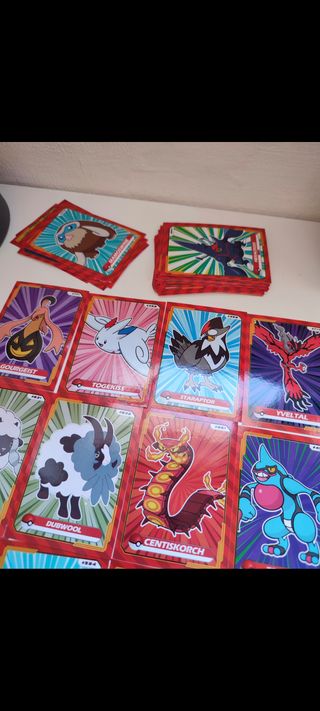 Vendo álbum pegatinas Pokémon