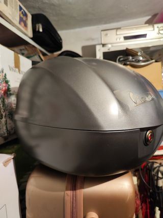 Baul de vespa Sprint 125. Gris mate