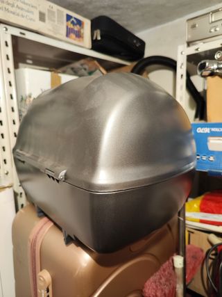 Baul de vespa Sprint 125. Gris mate