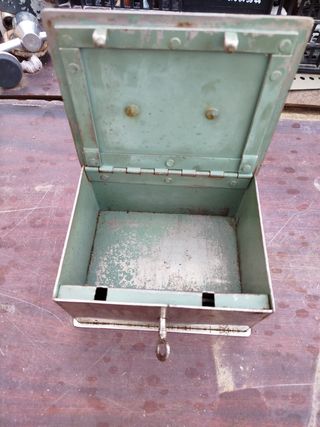 Caja fuerte pequeña