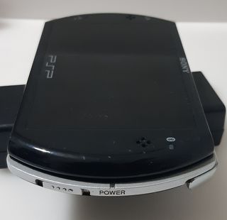 PSP GO N1004 NEGRA 14GB