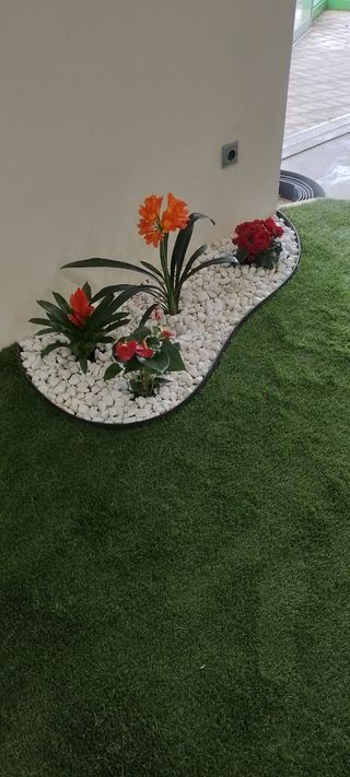 servicio de jardinería i césped artifici