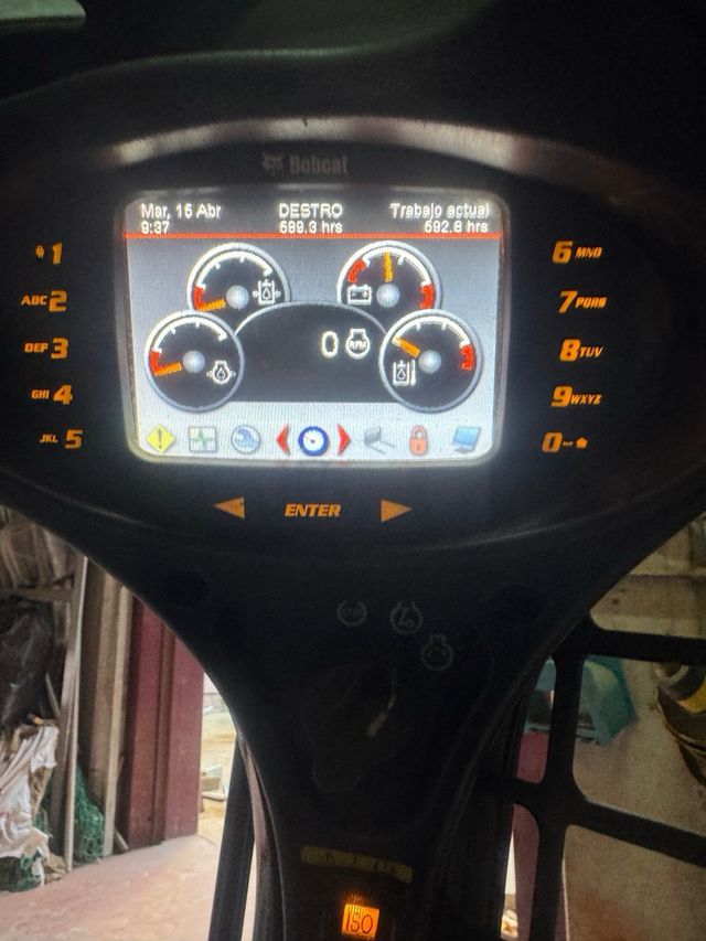 Mini cargadora Bobcat T770 turbo High flow