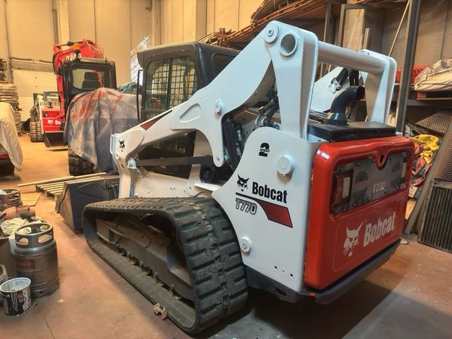 Mini cargadora Bobcat T770 turbo High flow
