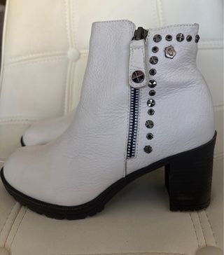 Botines piel blancos