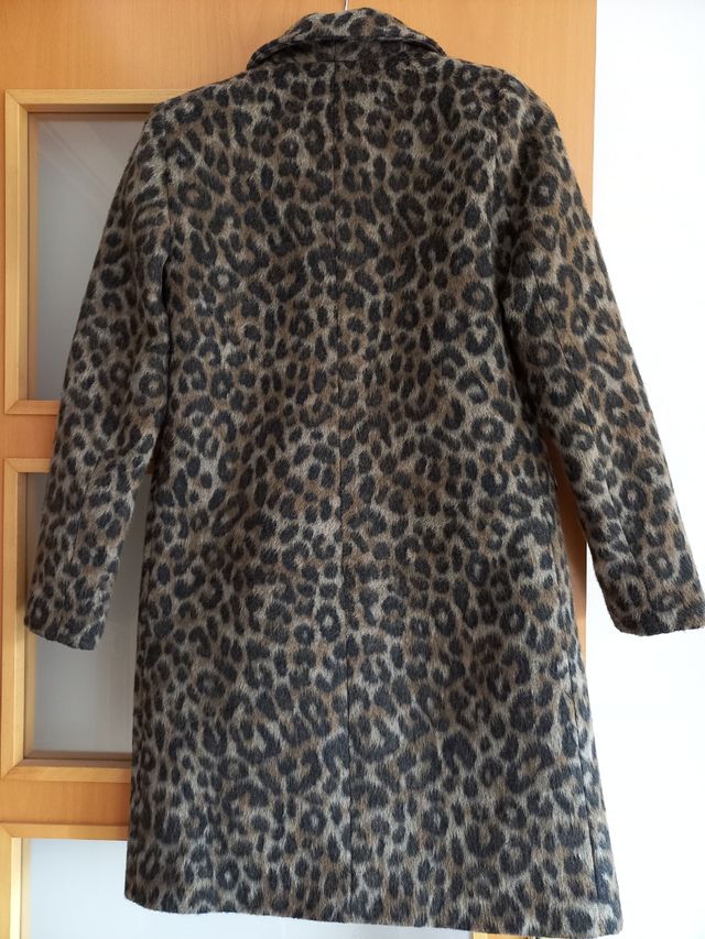 Abrigo Naf Naf Animal print