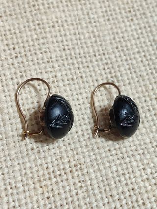 Antiguos pendientes oro y azabache 