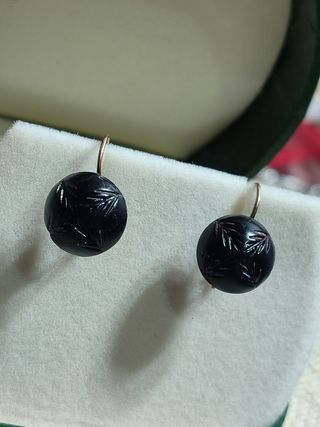 Antiguos pendientes oro y azabache 