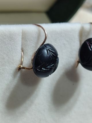 Antiguos pendientes oro y azabache 