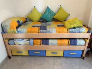 Se vende habitación juvenil con dos camas nido