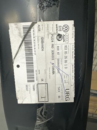 Estribo derecho Golf 8