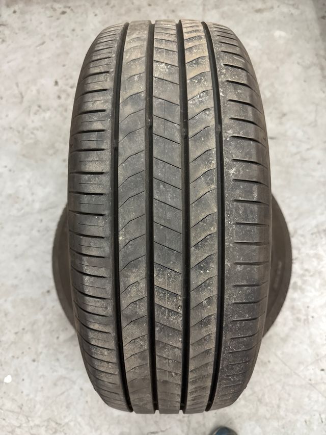 2 neumaticos 215/55 R18