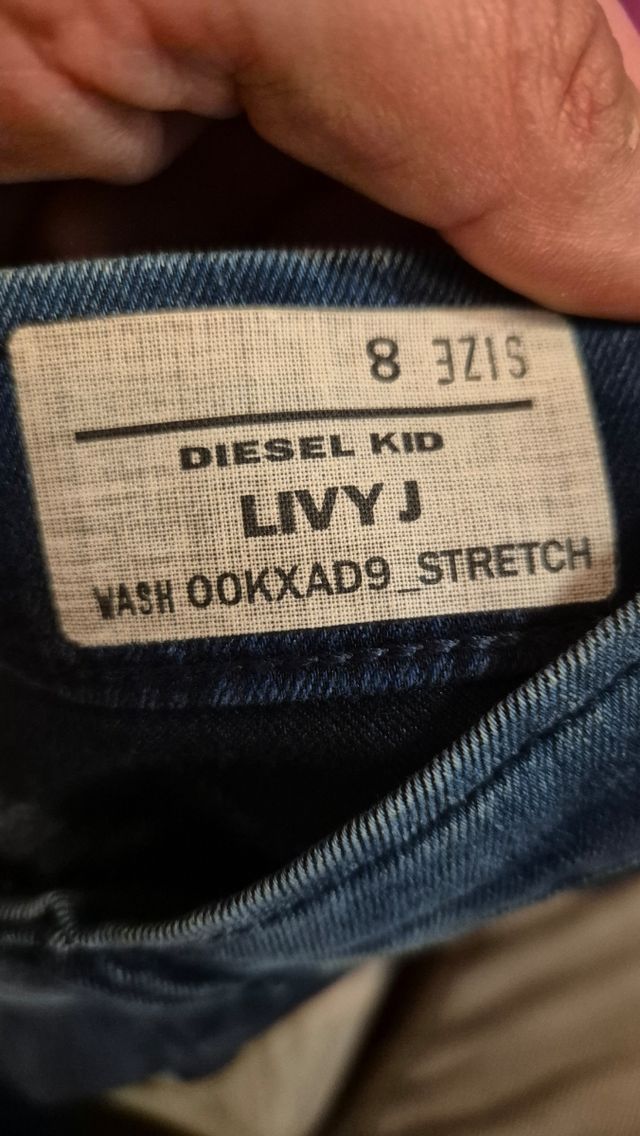 Bellissimi pantaloni Diesel effetto jean