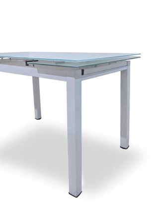 Mesa extensible con sillas