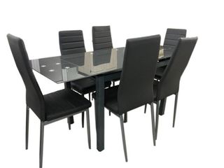 Mesa extensible con sillas