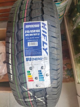 Neumático 215 65 16