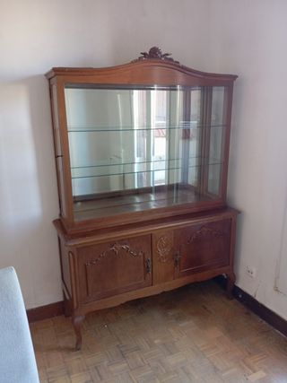 Vitrina mueble antiguo, si no lo quiere nadie lo t