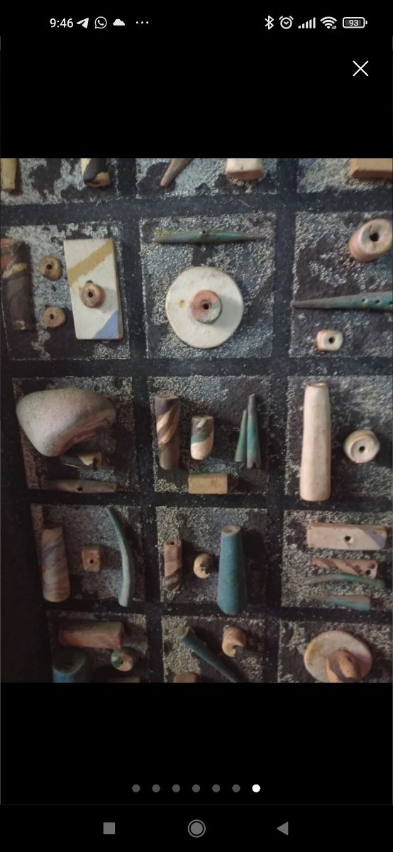 Cuadro artesania de objetos en relieve