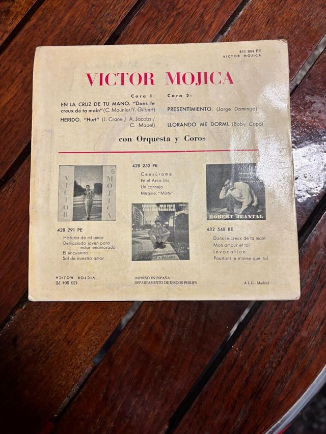 SINGLE VICTOR MOJICA