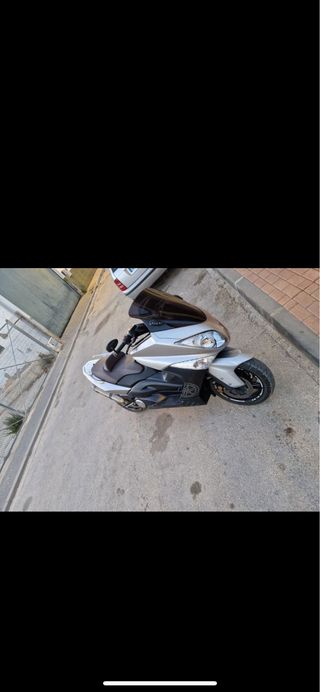 Yamaha tmax500