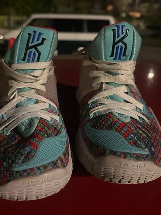 Zapatillas baloncesto kyrie exclusivas