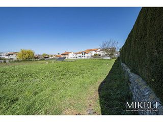Terreno en venta en Alisal - Cazoña - San Román en Santander