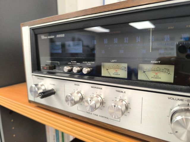 Receiver Sansui 8080DB