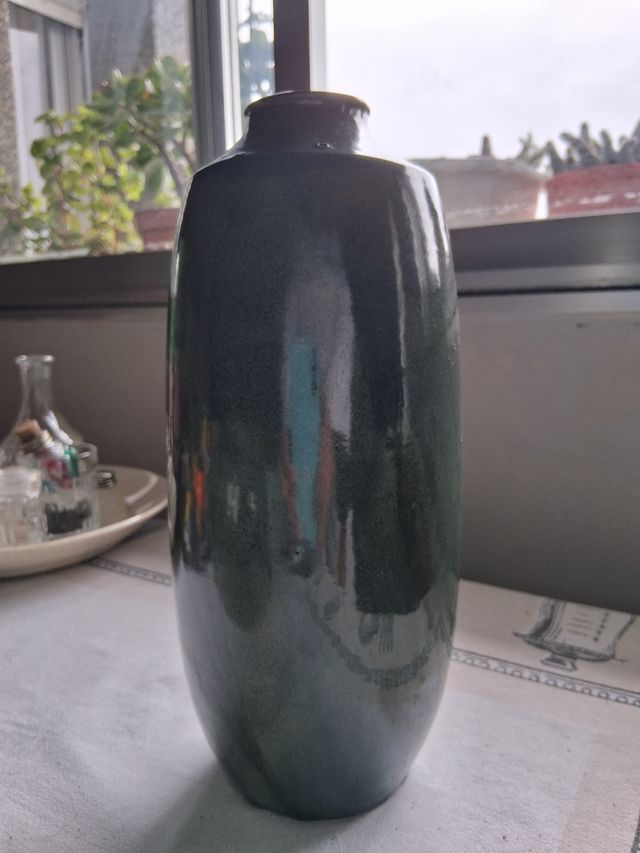 Decorazione di VASI ANTICHI IN CERAMICA SMALTATA,