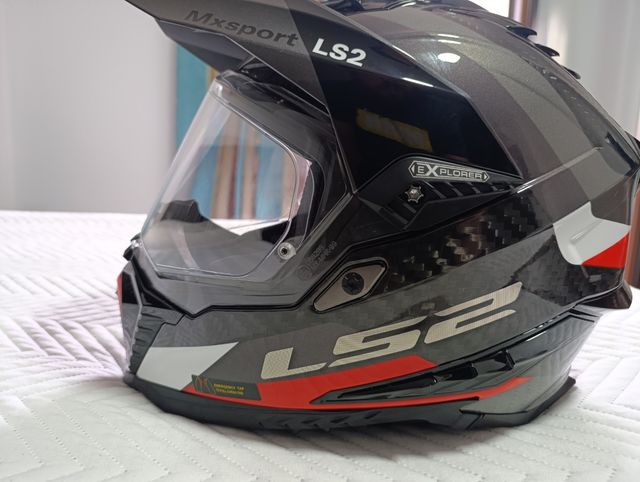 Casco Ls2 Explorer carbono.