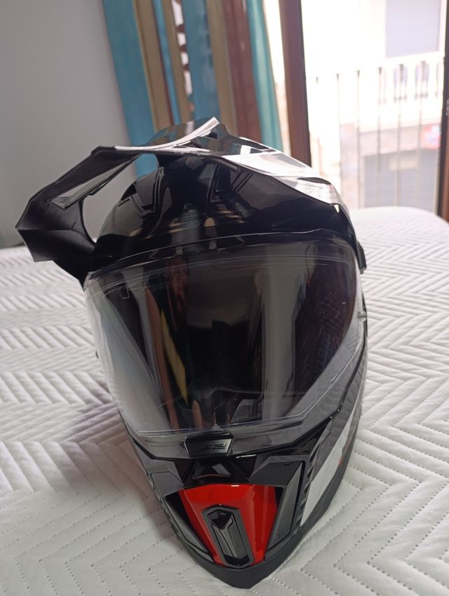 Casco Ls2 Explorer carbono.